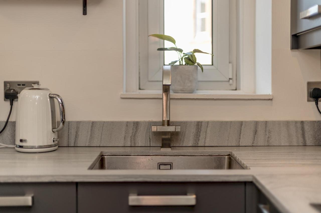 Pass The Keys Stunning 3 Bed Loft Style Apt With Free Parking Edynburg Zewnętrze zdjęcie